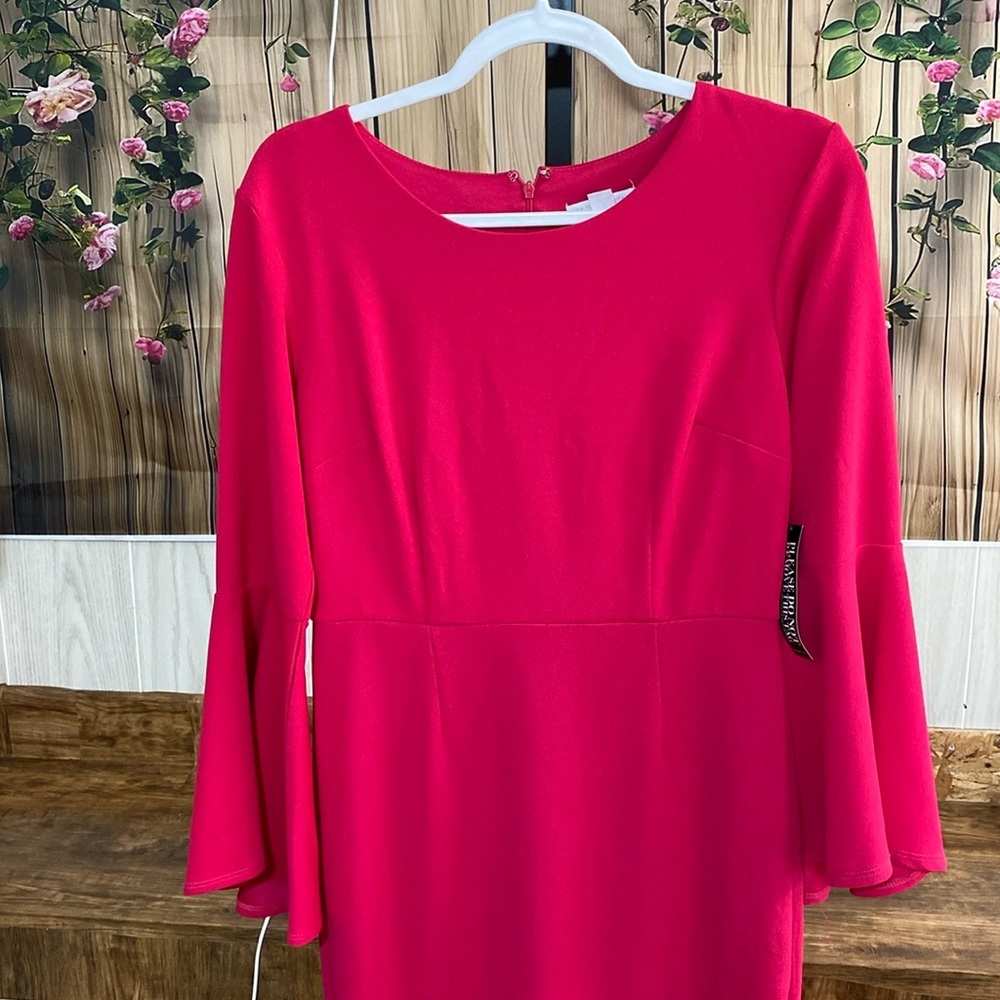 Dress‎